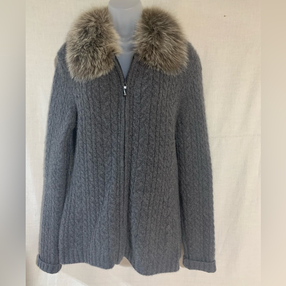 Grey Marina Luna 100% Cashmere Sweater with Fox Fur Collar